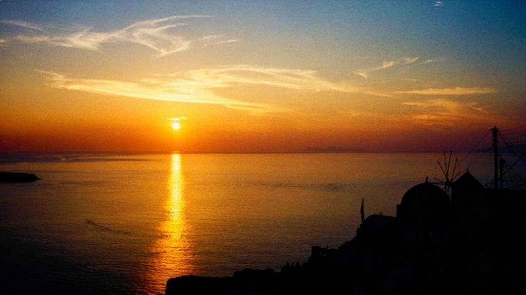 Stelios Rooms Oia  Bagian luar foto