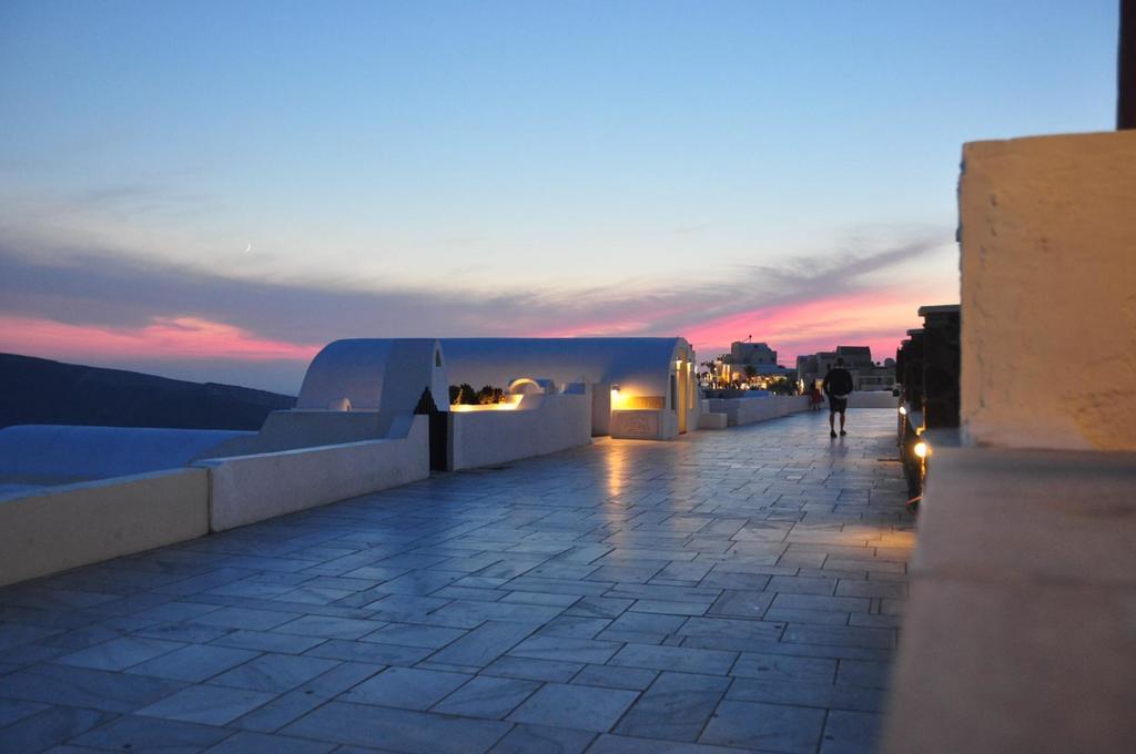 Stelios Rooms Oia  Bagian luar foto