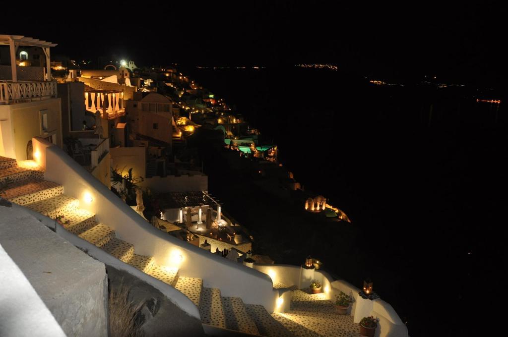 Stelios Rooms Oia  Bagian luar foto