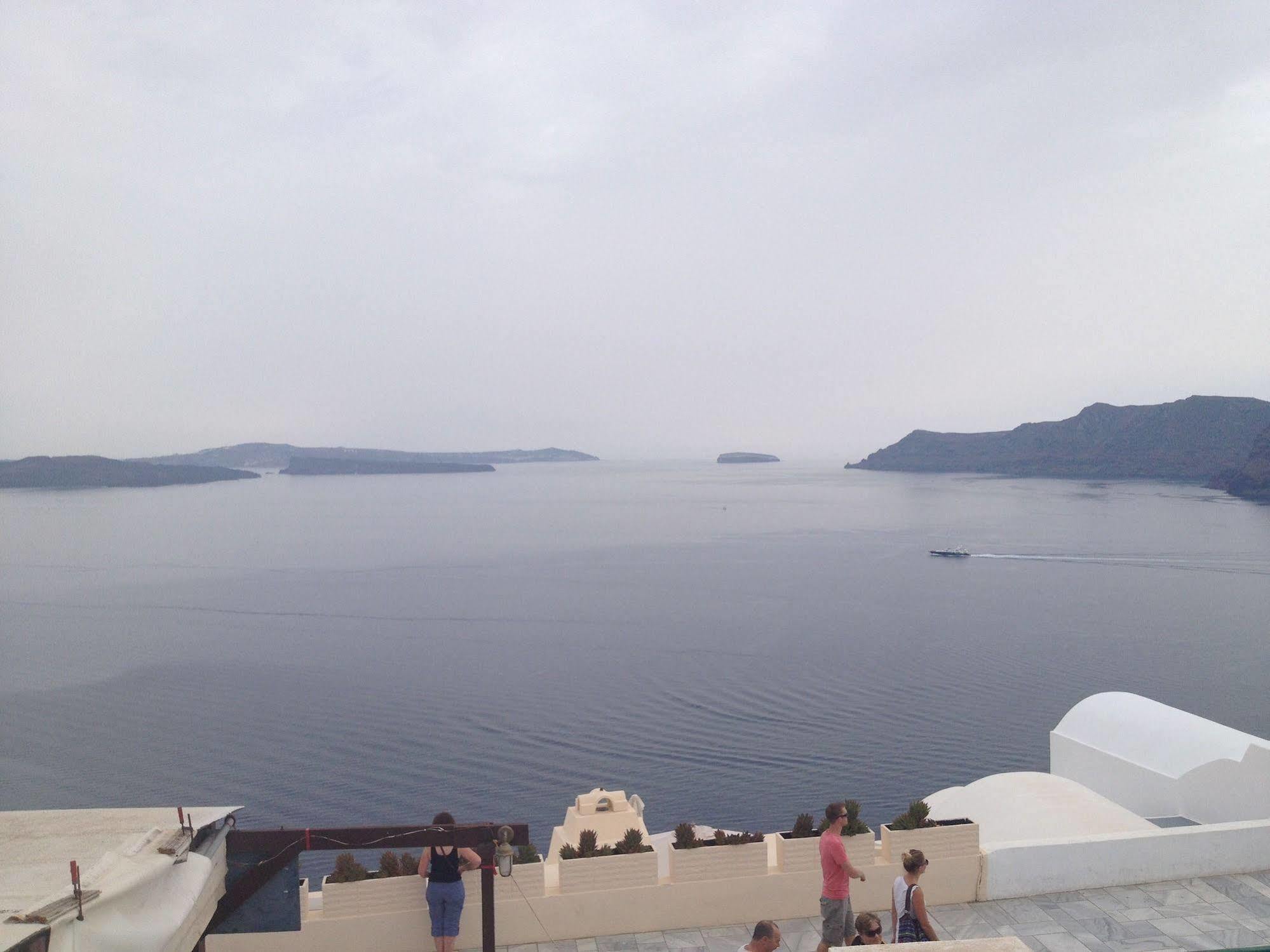 Stelios Rooms Oia  Bagian luar foto